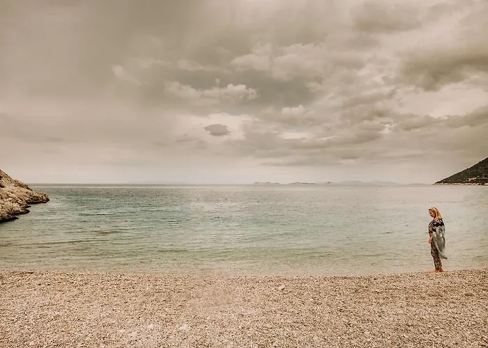 Sea View Amoni *